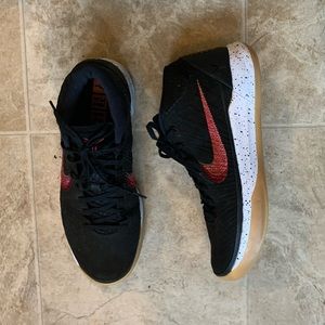 Nike Kobe AD Mid